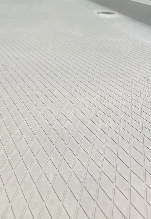GIAN 1 large diamond texture concrete, anti-slip, pattern, profile, stairs, landing, gallery, balcony